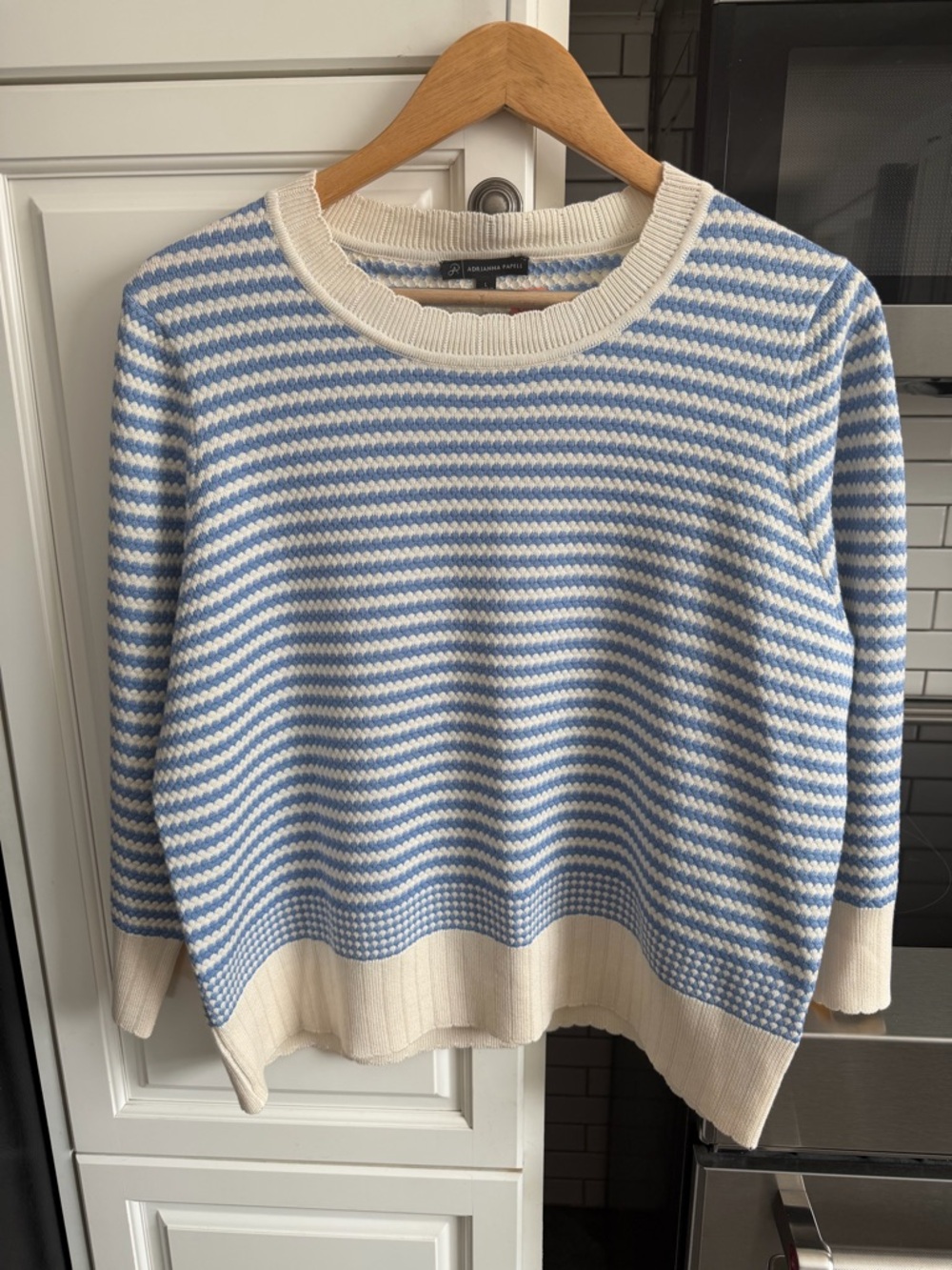 Adrianna Papell sz L Striped 3/4 Sleeve Sweater with Scalloped Details